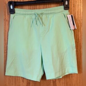 NWT Boys vineyard vines performance jetty shorts - mint Sprig size 7